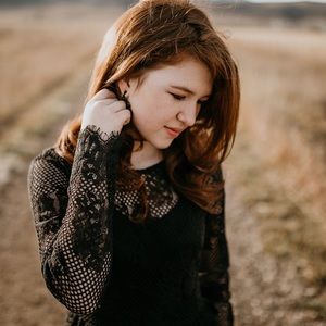 Meet your Posher, Elizabeth